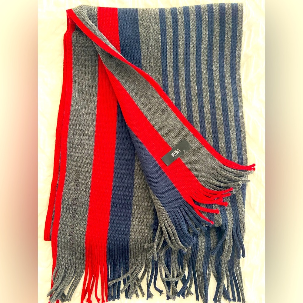 NWOT Men’s Hugo Boss Winter Scarf